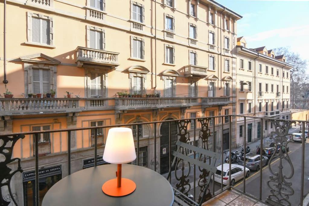 Apartamento Porta Genova Bilocale Di Charme Milán Exterior foto